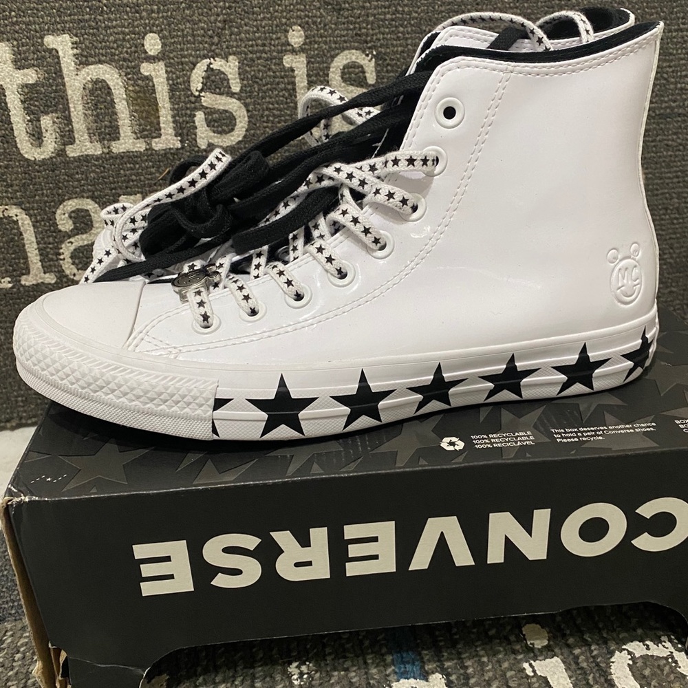 Hi-Top Converse x MC rock star smile face, Miley Cyrus NWT